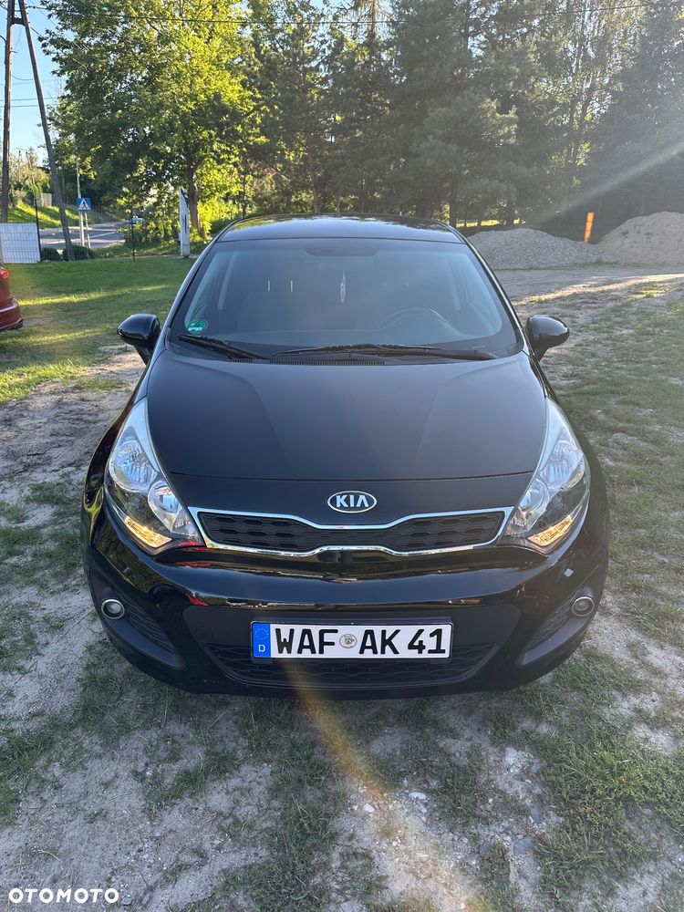 Kia Rio 1.4 Fifa World Cup Edition - 3