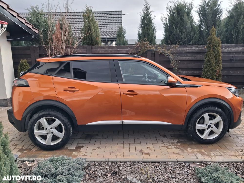 Peugeot 2008 1.2 L PureTech STT EAT8 Allure - 5