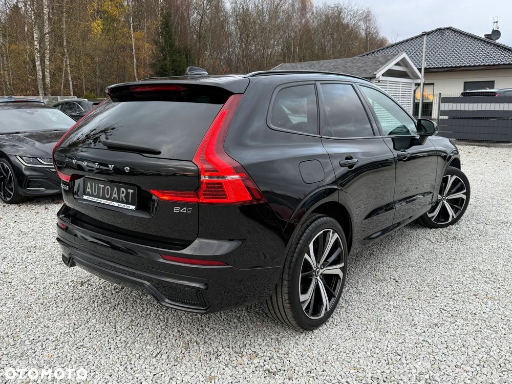 Volvo XC 60 B4 D AWD Ultimate Dark - 14