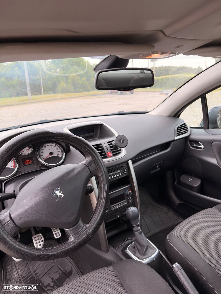 Peugeot 207 CC 1.6 HDi FAP - 13