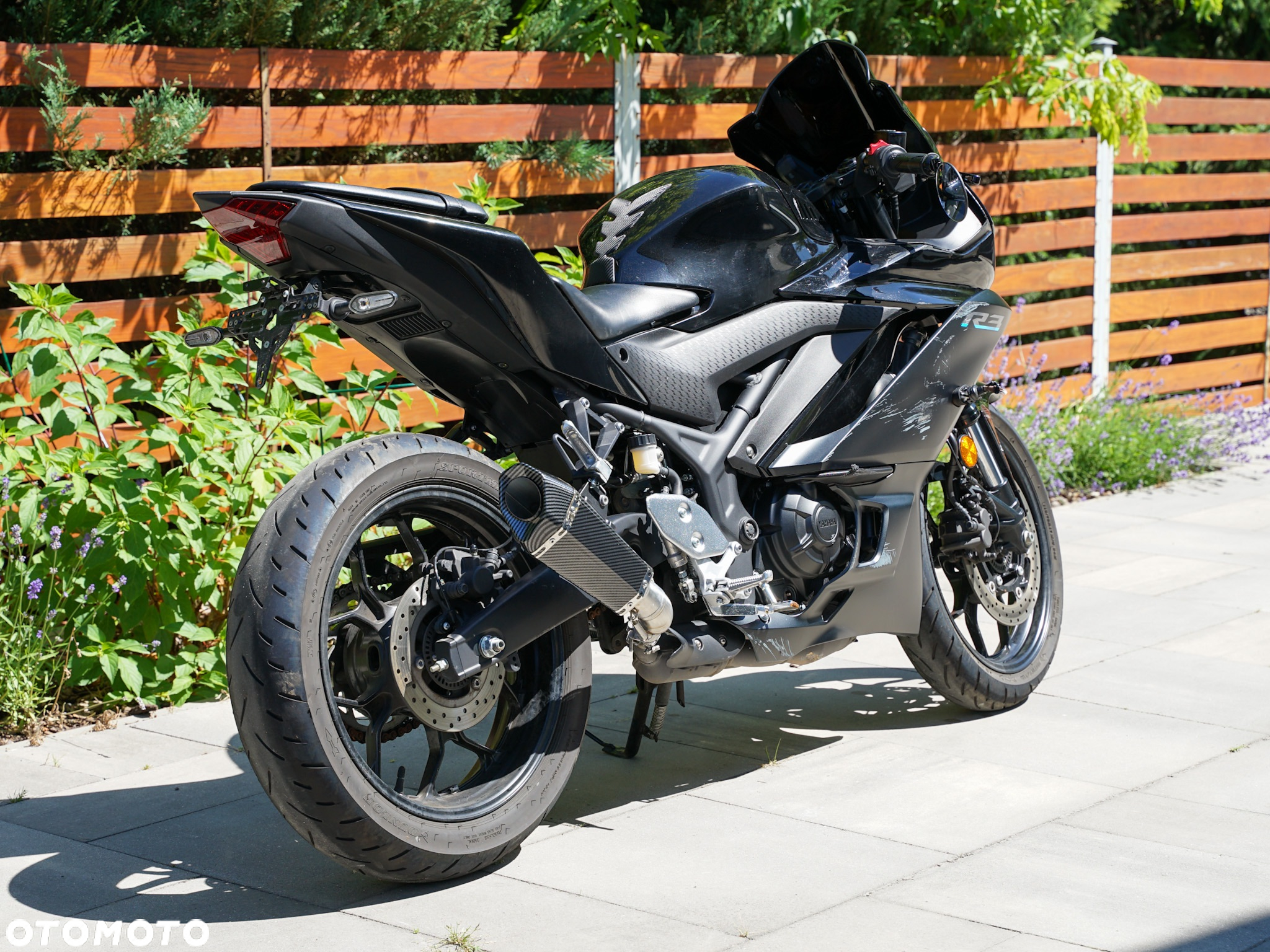 Yamaha R3 - 3