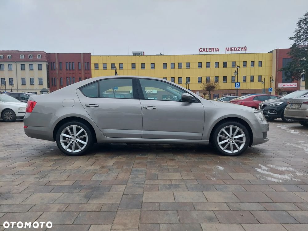 Skoda Octavia 1.4 TSI Ambition - 4
