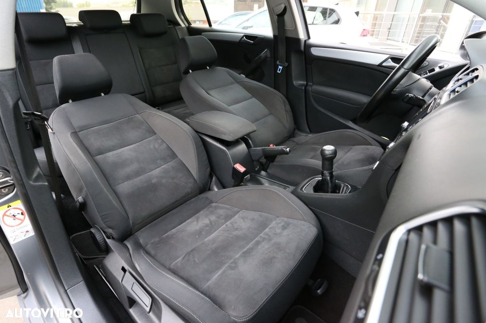 Volkswagen Golf 2.0 TDI Highline - 7