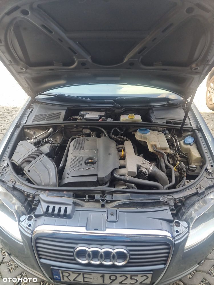 Audi A4 Limousine - 2