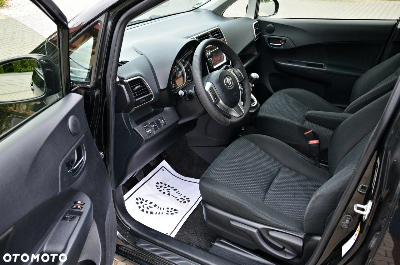 Toyota Verso S 1.33 Premium - 28