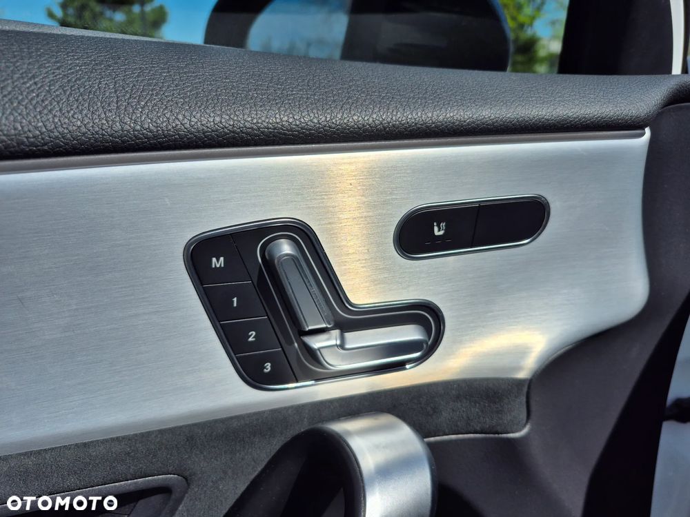 Mercedes-Benz Klasa A 35 AMG 4-Matic 8G-DCT - 19