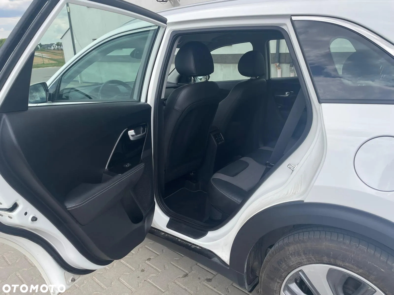 Kia Niro 1.6 GDI Plug-In Hybrid L - 12