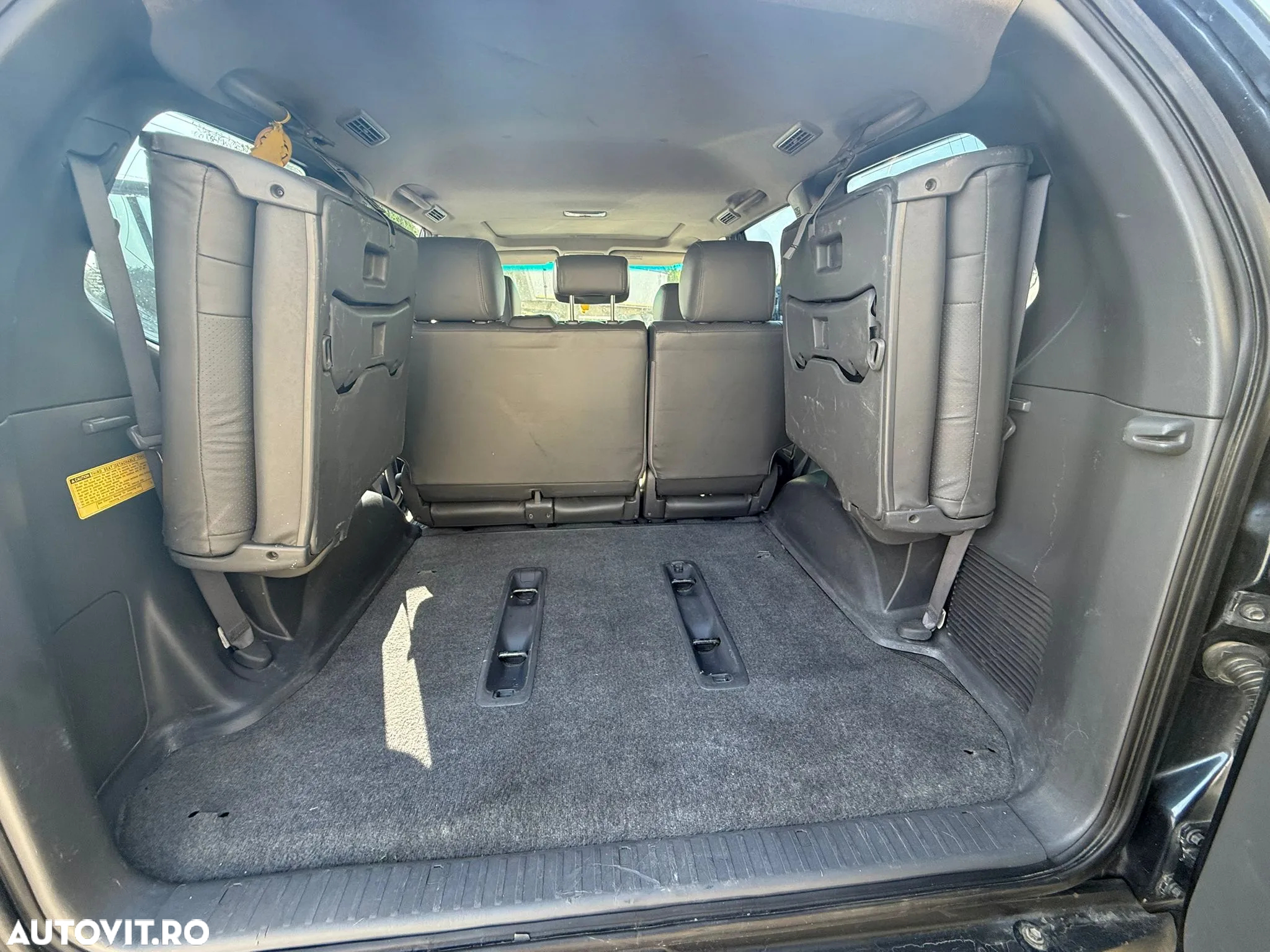 Toyota Land Cruiser - 12