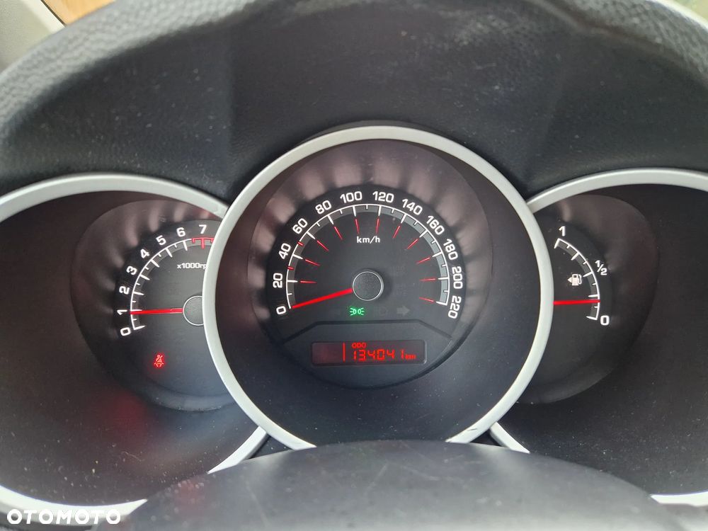 Kia Venga 1.4 M - 14