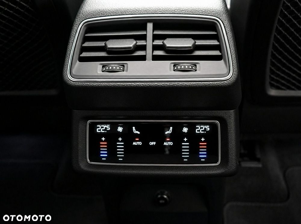 Audi SQ8 e-tron - 32