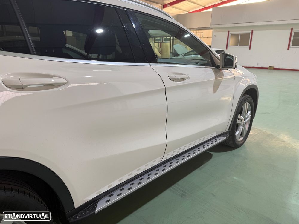 Mercedes-Benz GLA 180 (CDI) d 7G-DCT Urban - 16