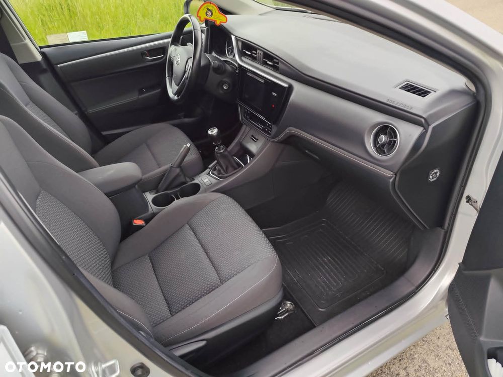 Toyota Corolla 1.6 Premium - 12