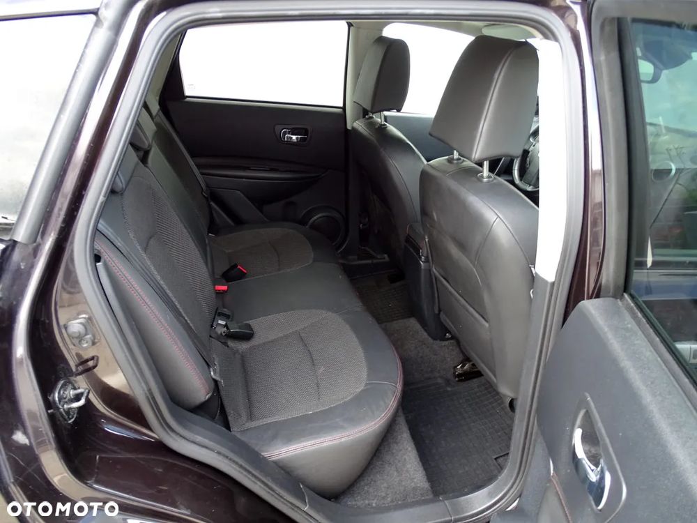 Nissan Qashqai 2.0 4 x 4 tekna - 15