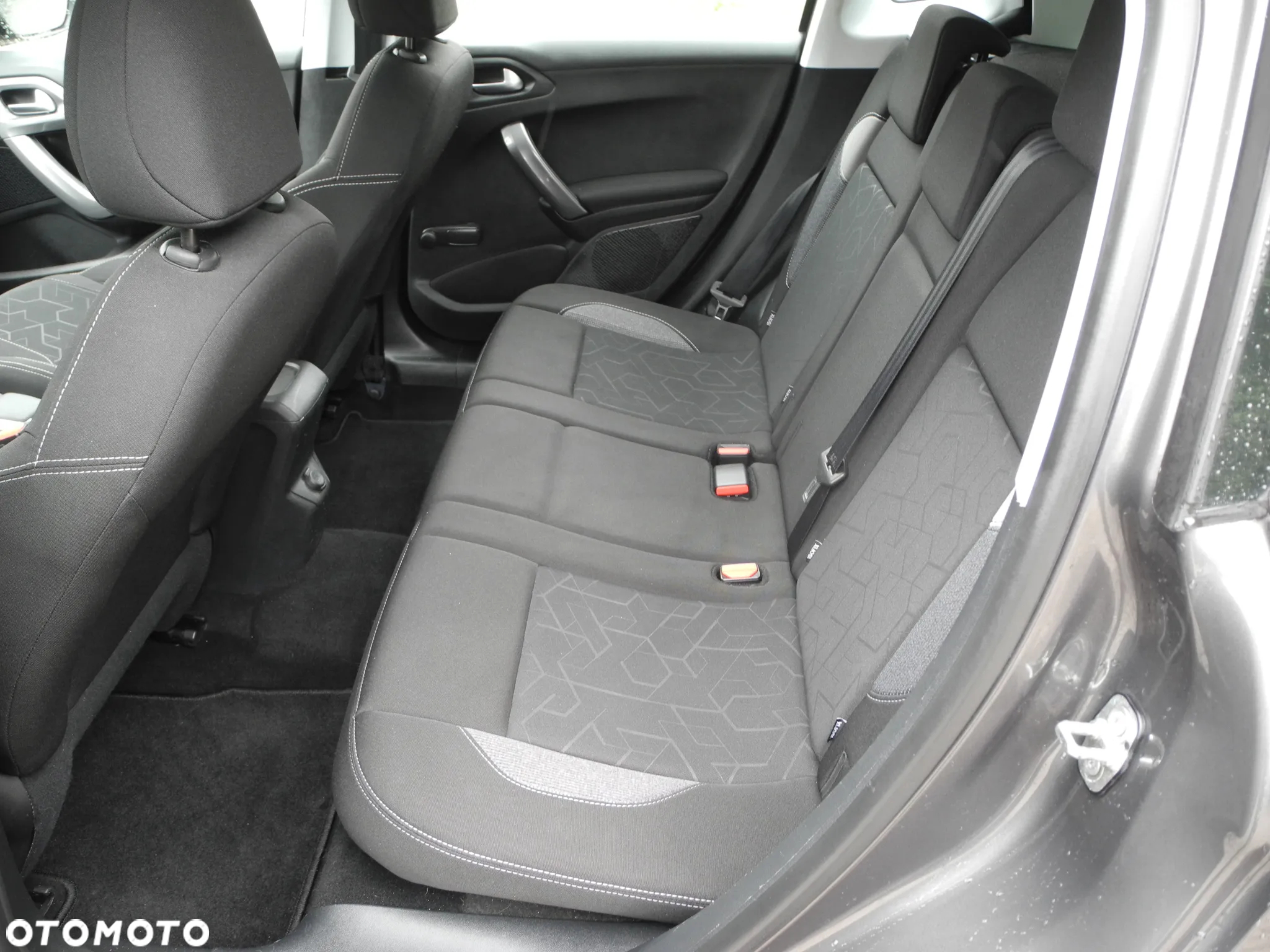 Peugeot 2008 - 18