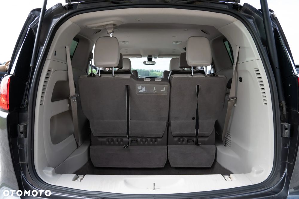 Chrysler Pacifica - 23