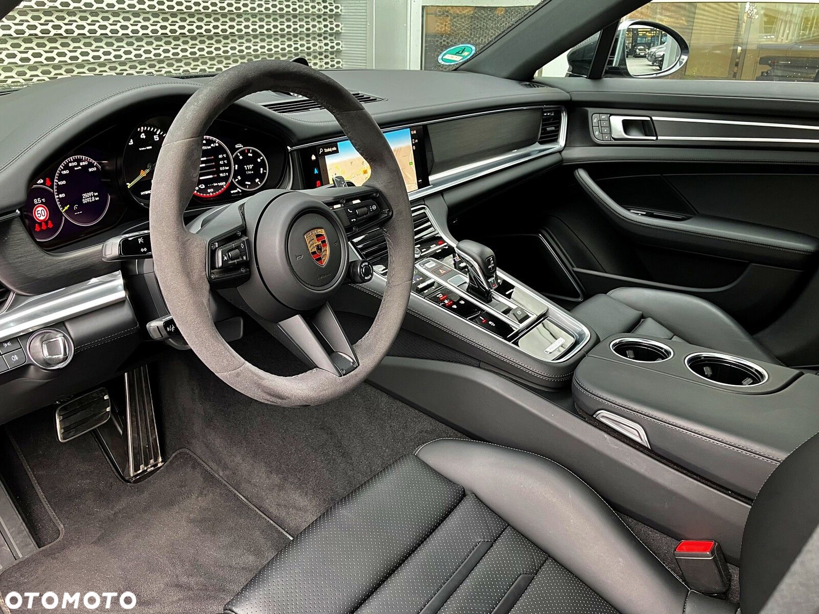 Porsche Panamera - 18