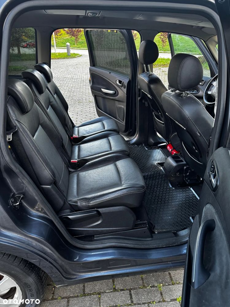 Ford Galaxy 2.0 TDCi Ghia - 7