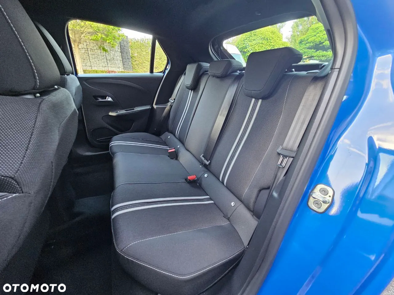 Opel Corsa 1.2 GS S&S - 10