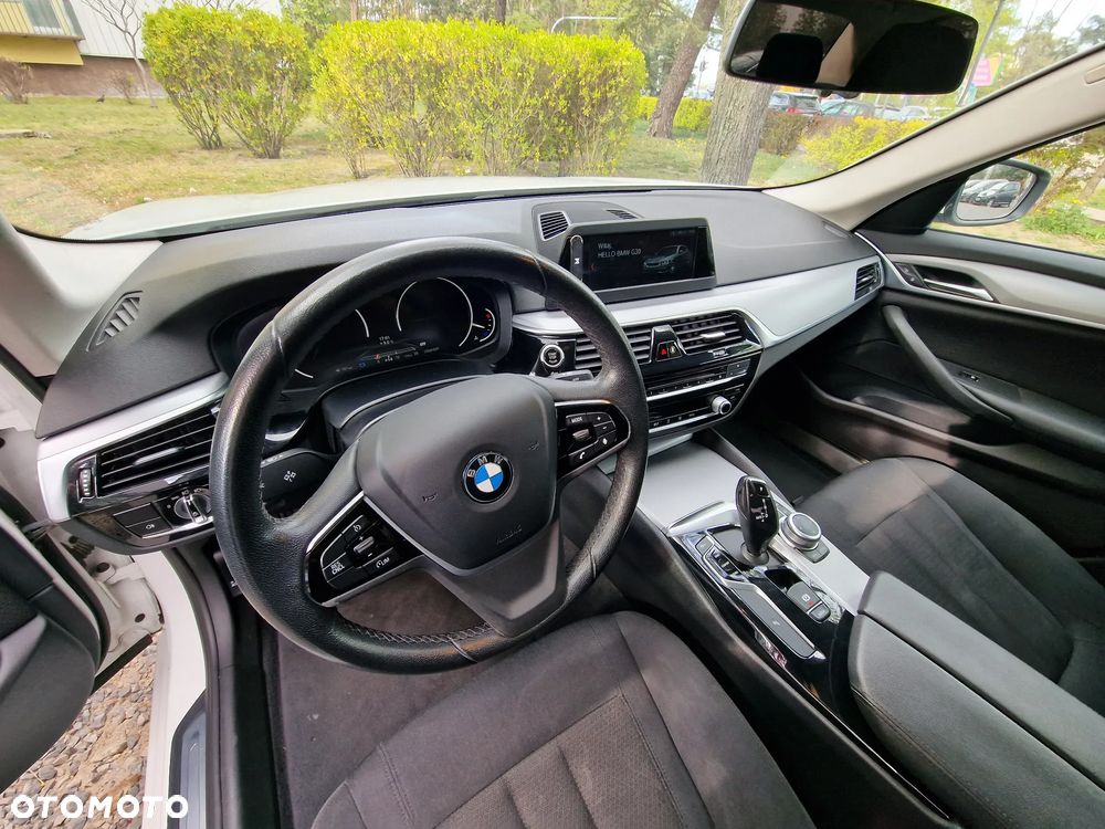 BMW Seria 5 520d Luxury Line - 29