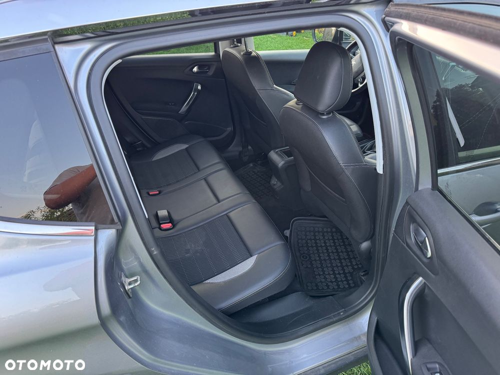 Peugeot 2008 1.6 BlueHDi Allure - 9