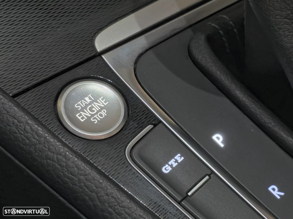 VW Golf 1.4 GTE Plug-In-Hybrid DSG - 11