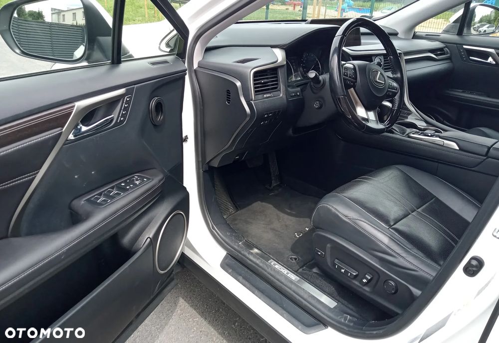 Lexus RX - 8
