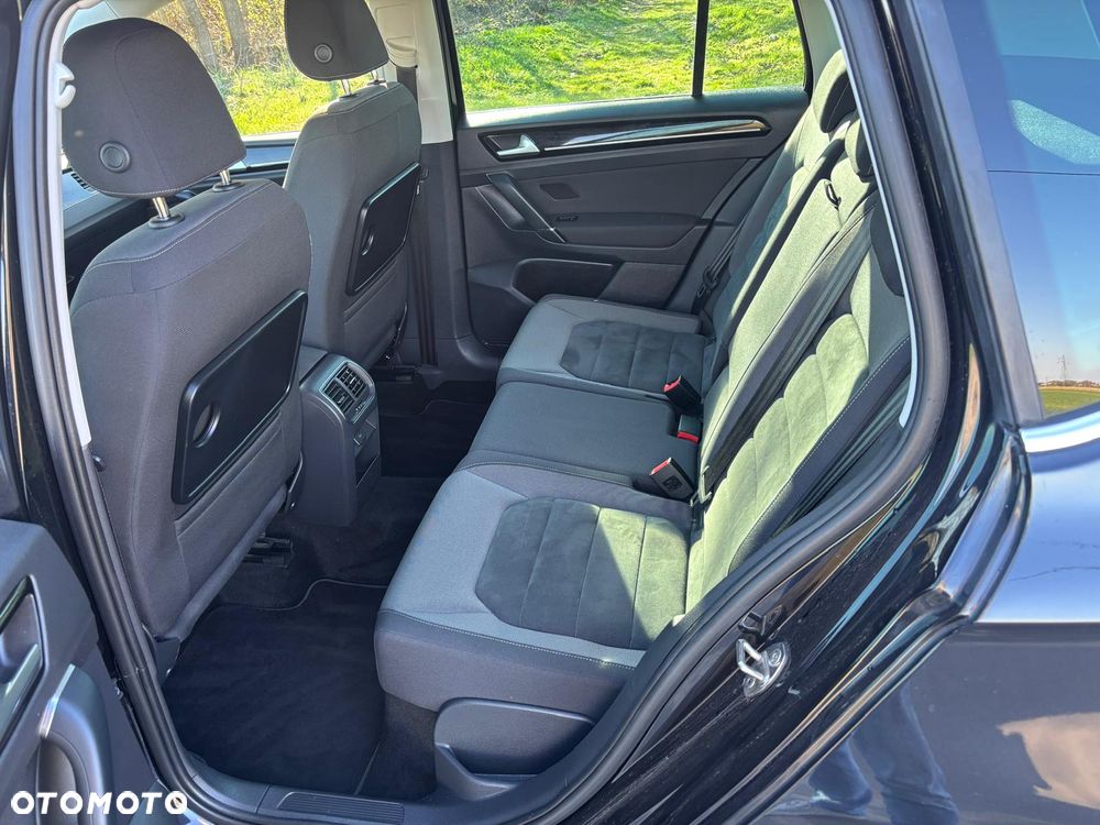 Volkswagen Golf Sportsvan 1.5 TSI ACT OPF DSG Highline - 9