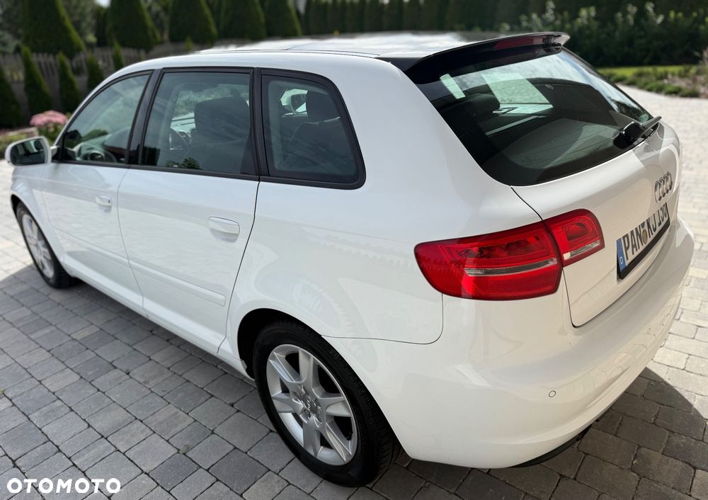 Audi A3 Sportback - 18