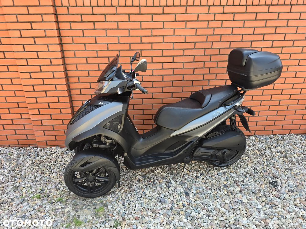 Piaggio MP-3 - 9
