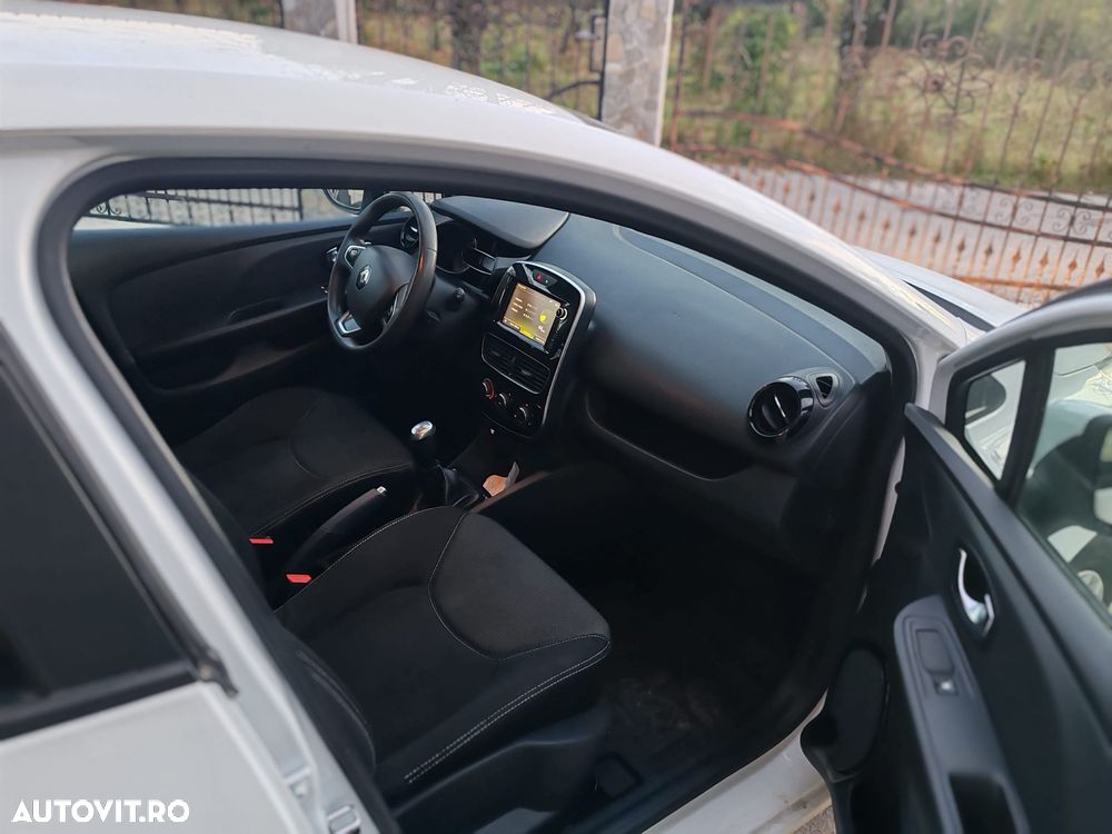 Renault Clio - 8
