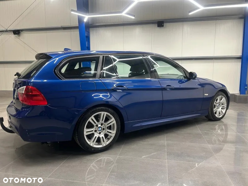 BMW Seria 3 325xi Touring - 13