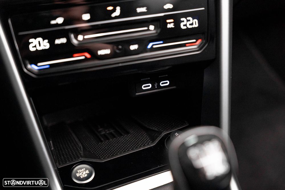 VW T-Roc 1.0 TSI Urban - 12