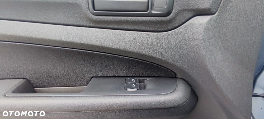 Ford Focus 1.6 Sport - 22