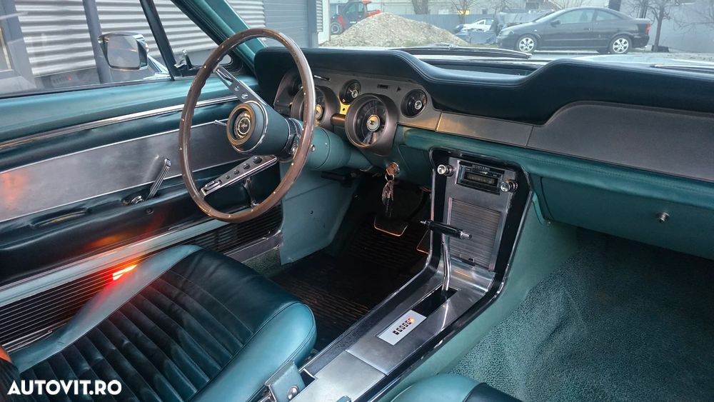 Ford Mustang - 8