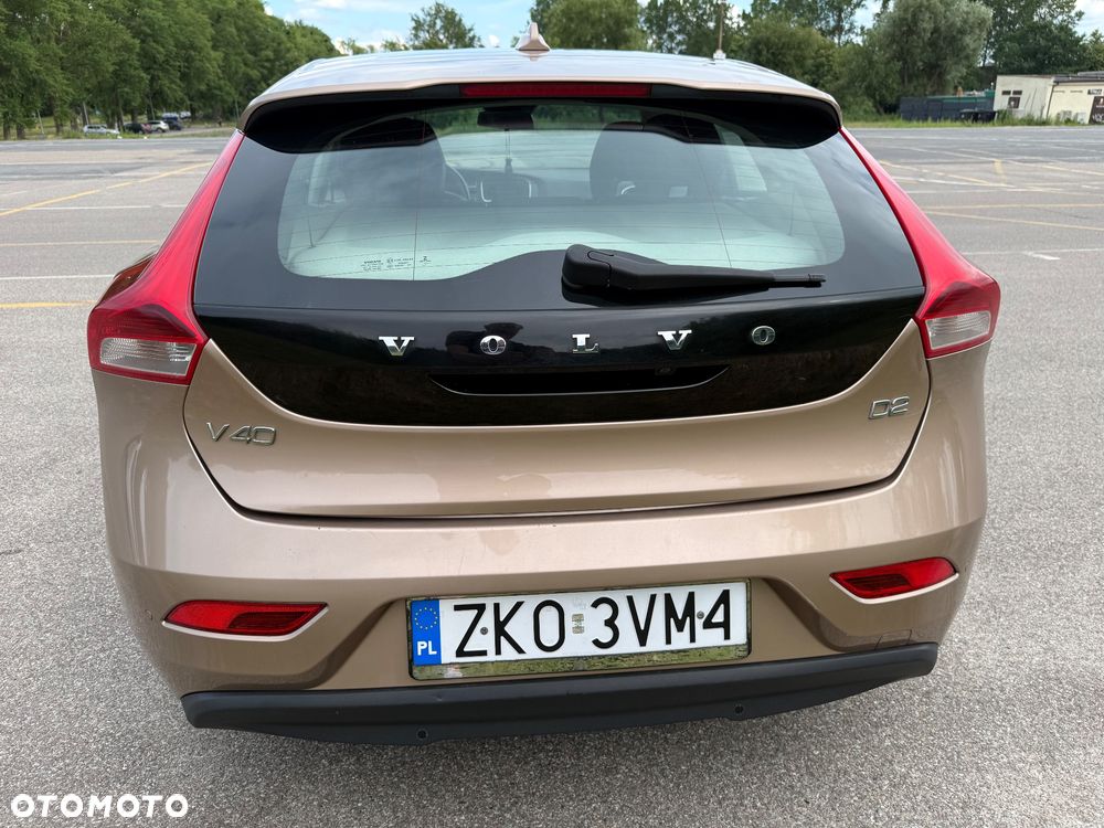 Volvo V40 D2 Momentum - 2