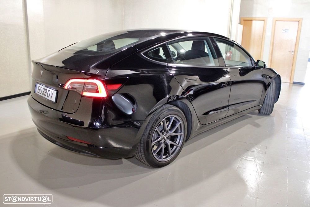 Tesla Model 3 Long Range Tração Traseira - 2