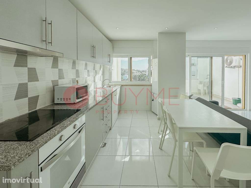 Apartamento T2 Top Floor na Quinta do Romão, Quarteira a 5 Minutos ... - Grande imagem: 3/14