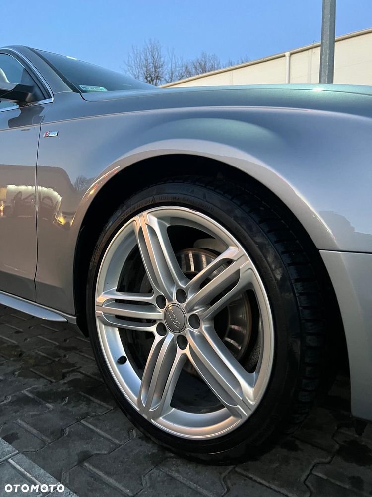 Audi A4 Limousine - 9