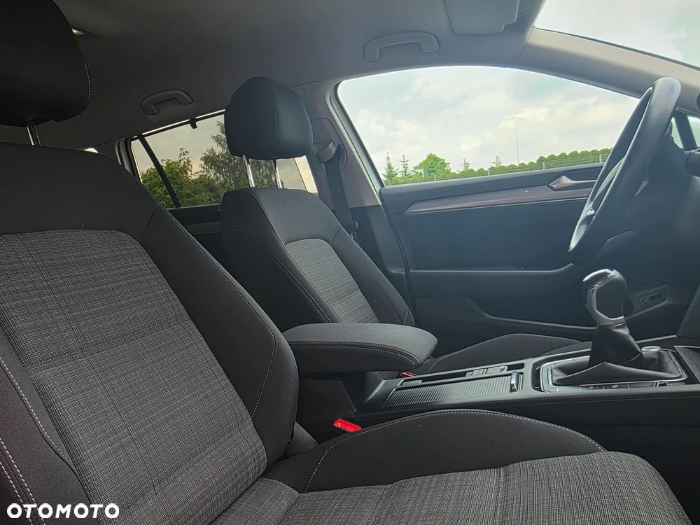 Volkswagen Passat 1.5 TSI EVO Elegance - 18