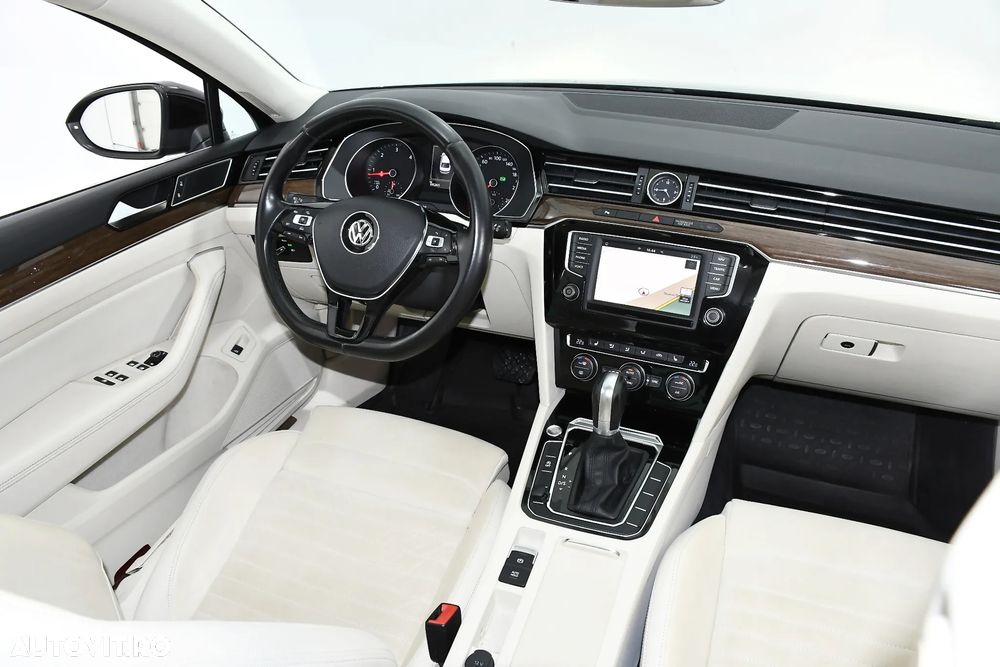 Volkswagen Passat 2.0 TDI SCR DSG Highline - 5