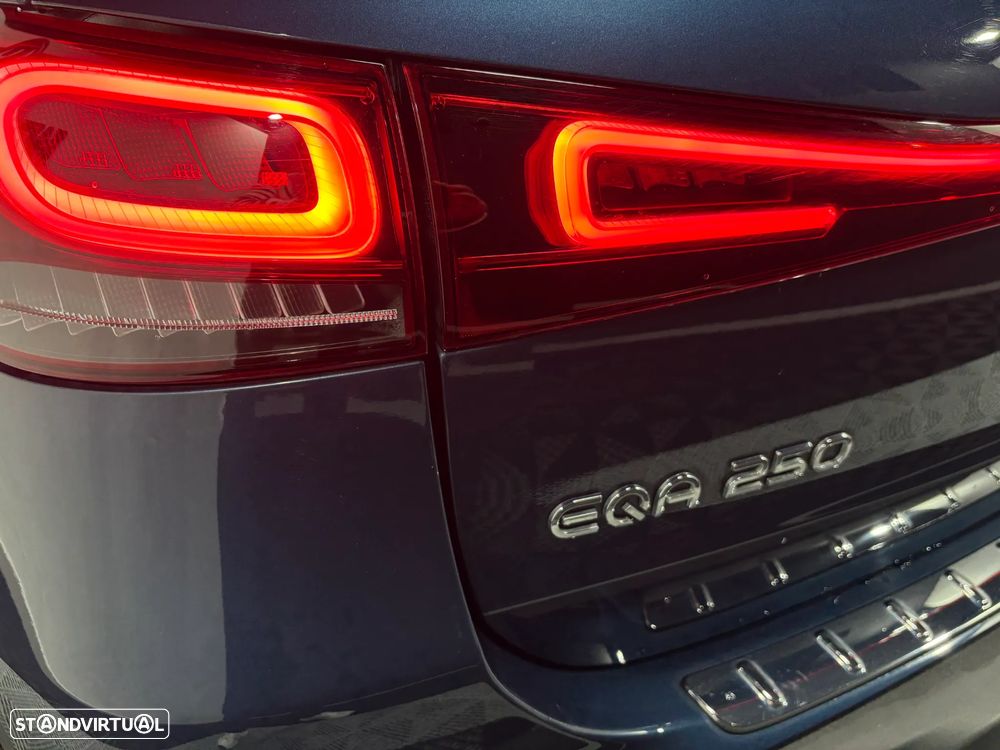 Mercedes-Benz EQA 250 - 11