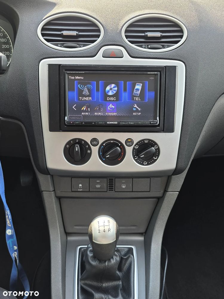 Ford Focus 1.8 Trend - 16