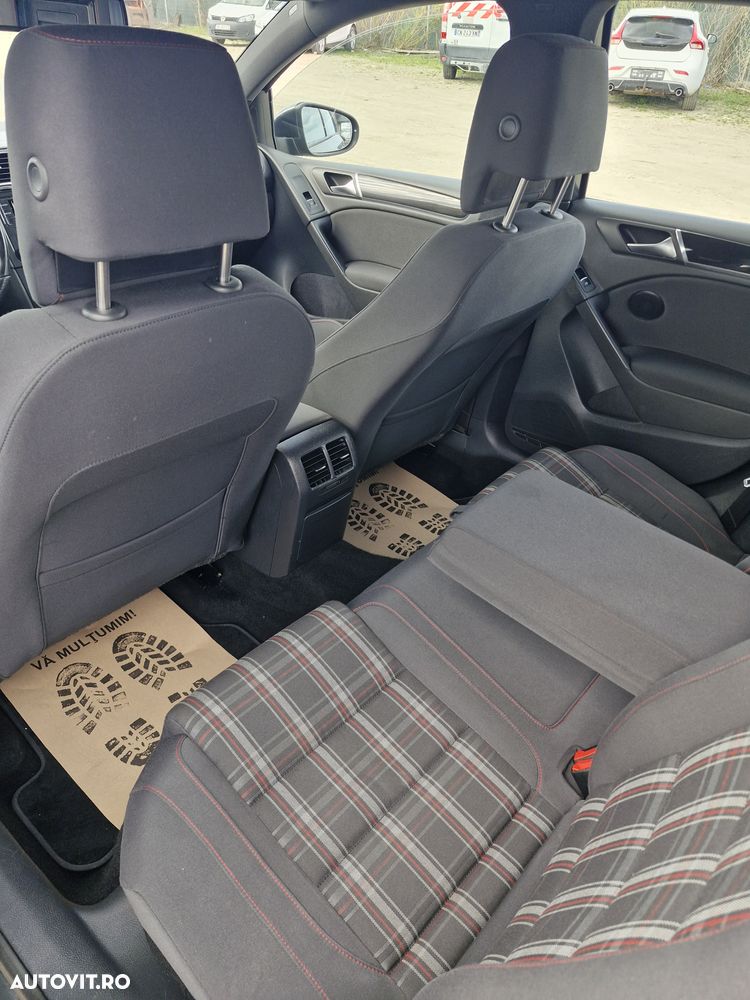 Volkswagen Golf 2.0 GTI DSG - 13