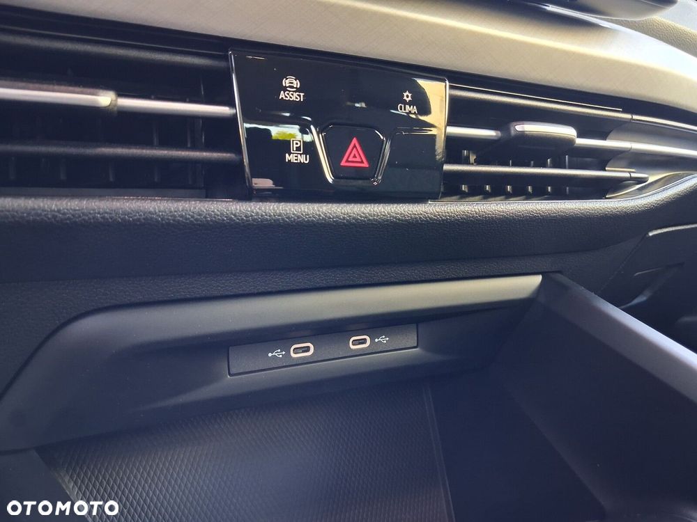 Volkswagen Golf Variant - 35
