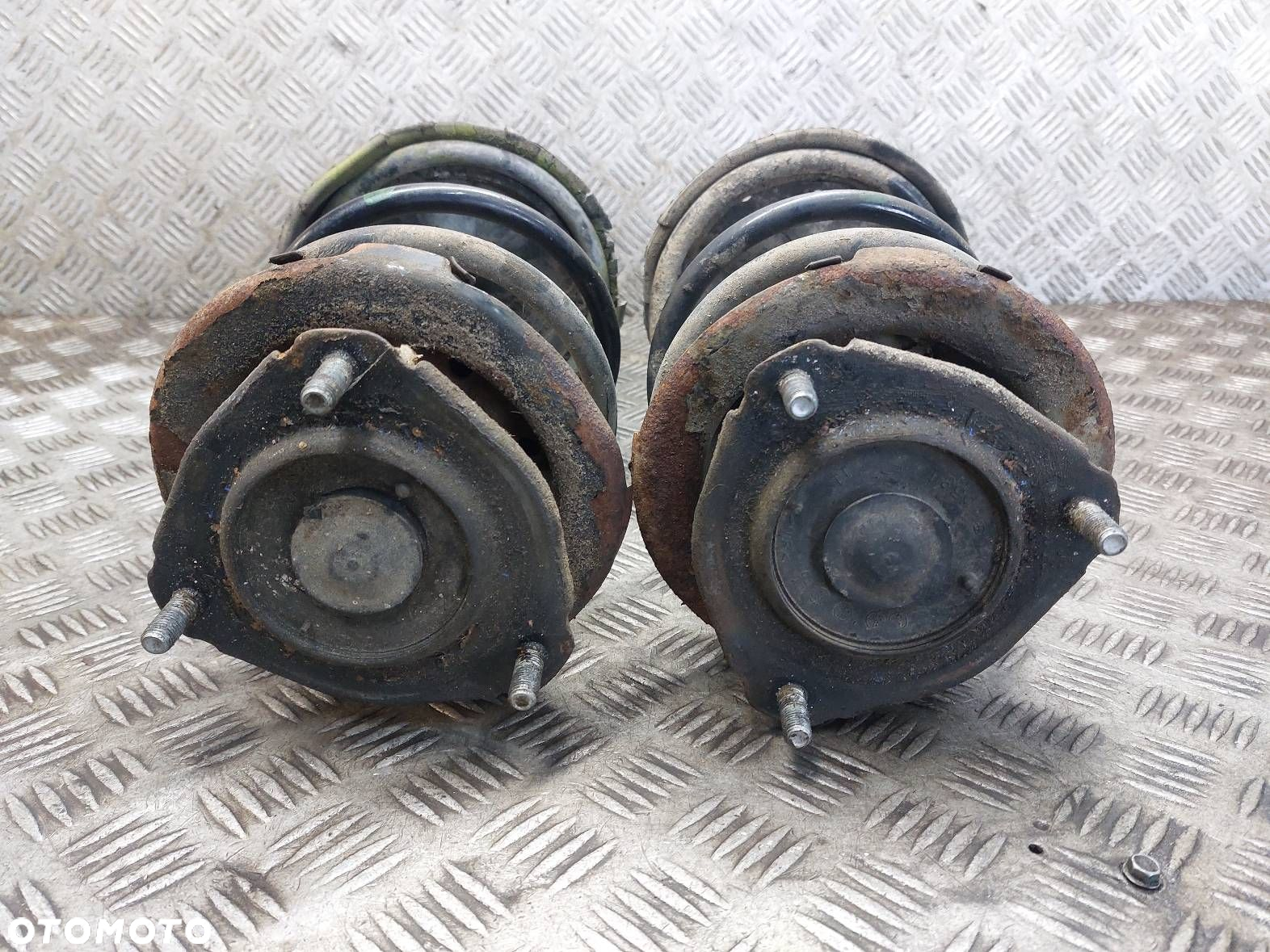 AMORTYZATOR + SPRĘŻYNA LEWY + PRAWY PRZÓD TOYOTA RAV4 II LIFT 2.0 16V - 2