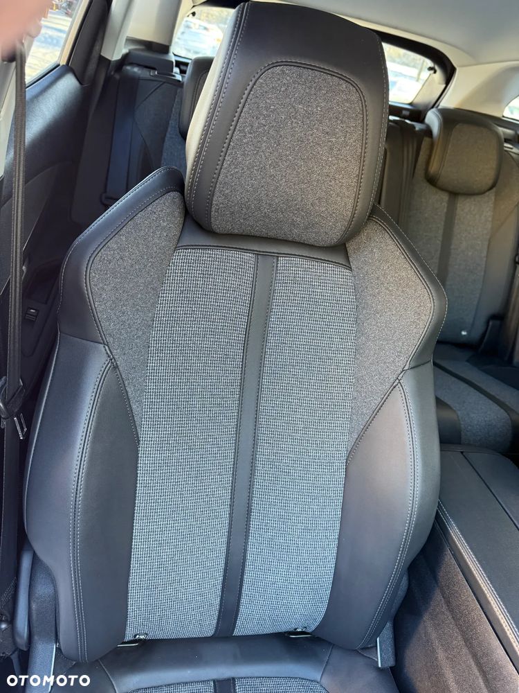 Peugeot 3008 PureTech 130 Stop & Start GPF Allure Business-Paket - 37