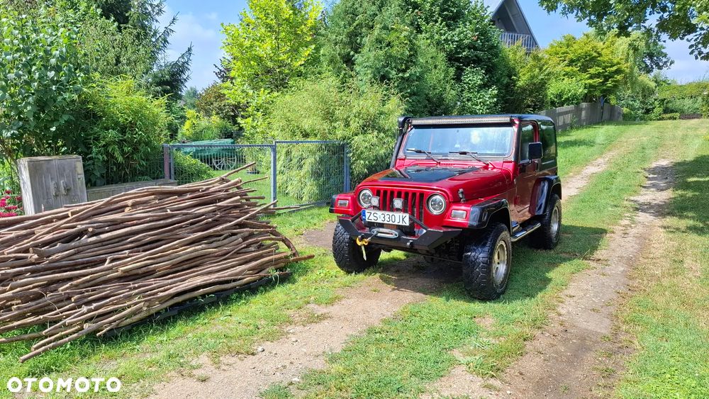 Jeep Wrangler - 10