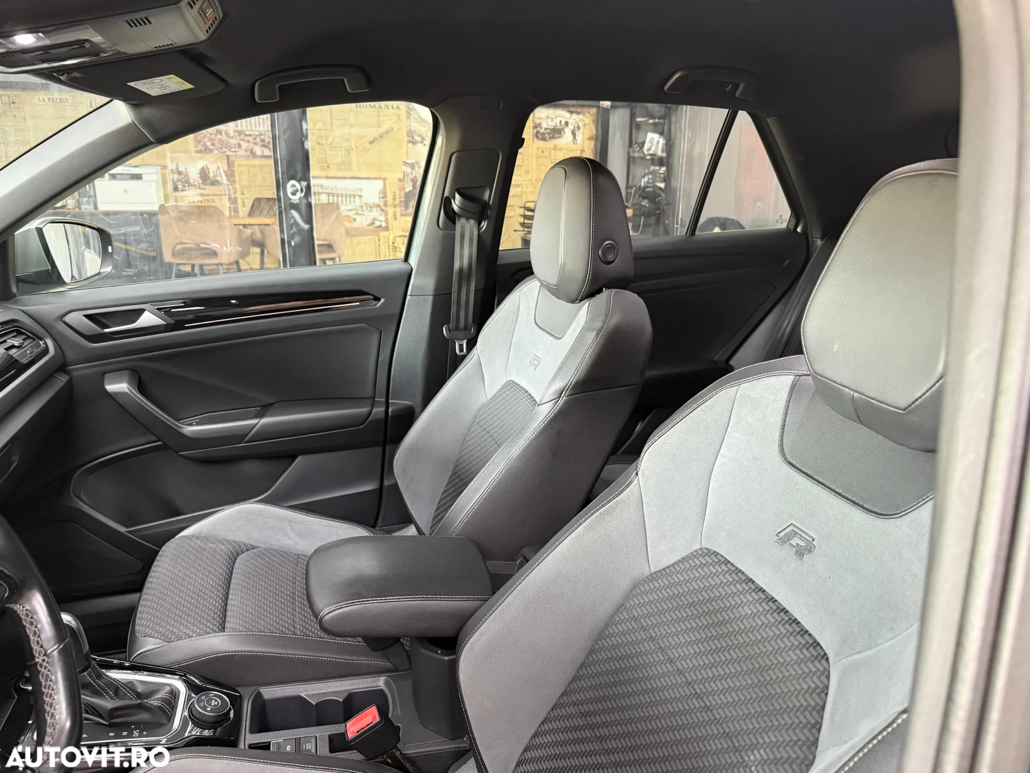 Volkswagen T-ROC 2.0 TSI OPF 4MOTION DSG - 23