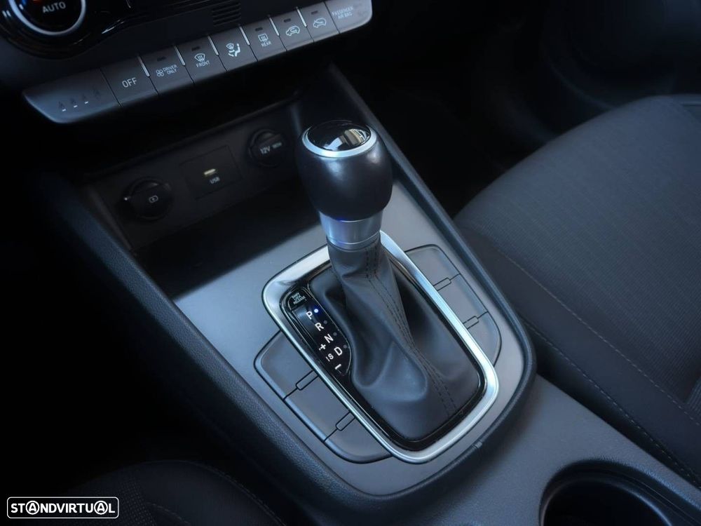 Hyundai Kauai 1.6 GDi HEV Premium - 23