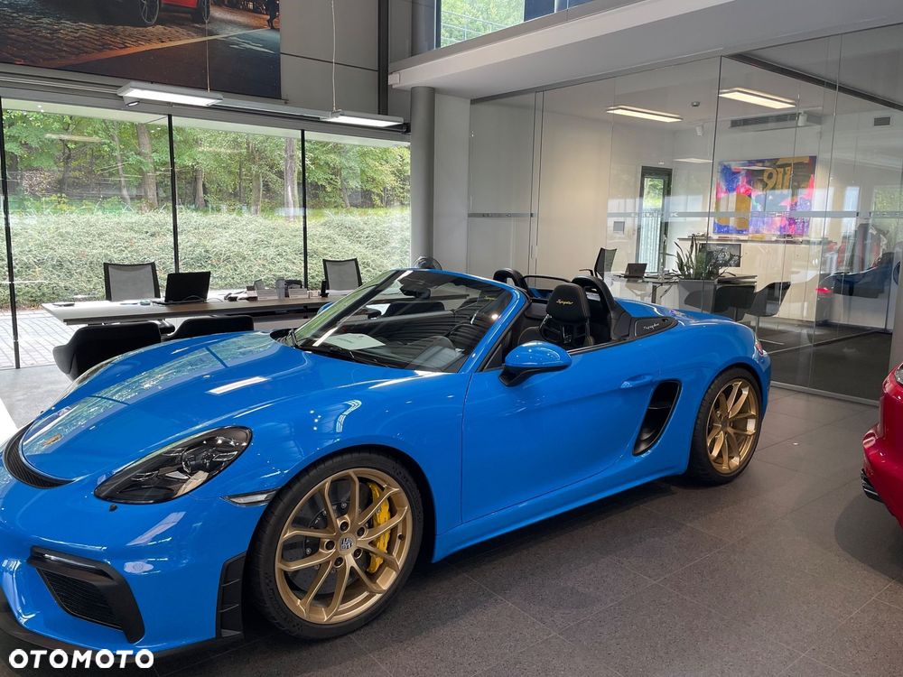 Porsche 718 Spyder - 23